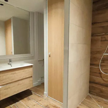 Centre-ville - 10/12 Pers. - Fr-1-234-289 Appartement